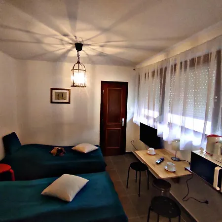 Alea Apartment *
