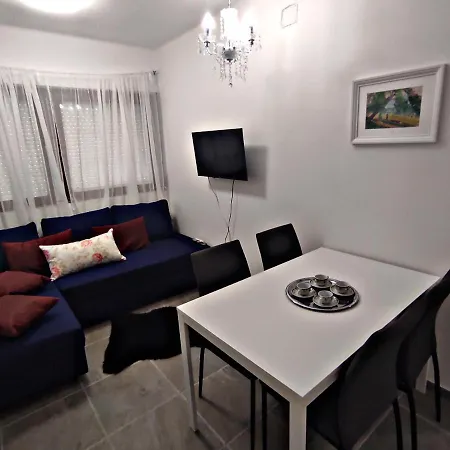 Alea Apartment