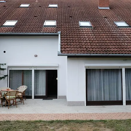 Apartment Alea *