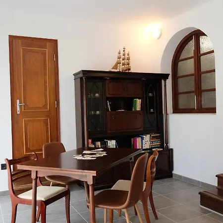 Apartment Alea *